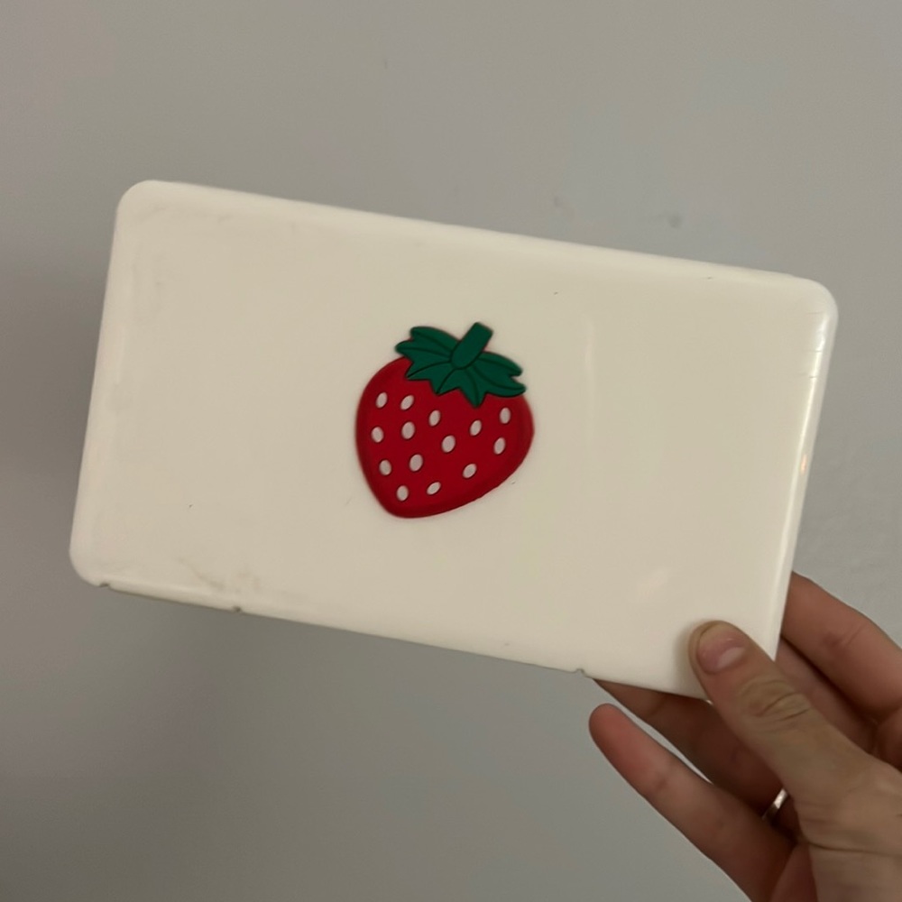 strawberry mask box